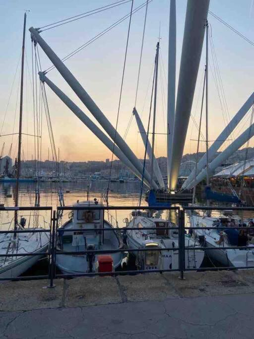 Apartamento La Finestra Sul Cielo Del Porto Antico Di Genova Exterior foto