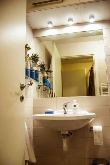 Apartamento La Finestra Sul Cielo Del Porto Antico Di Genova Exterior foto