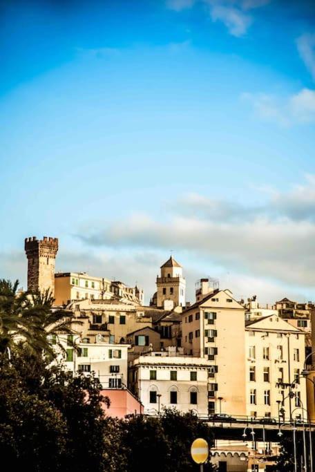 Apartamento La Finestra Sul Cielo Del Porto Antico Di Genova Exterior foto